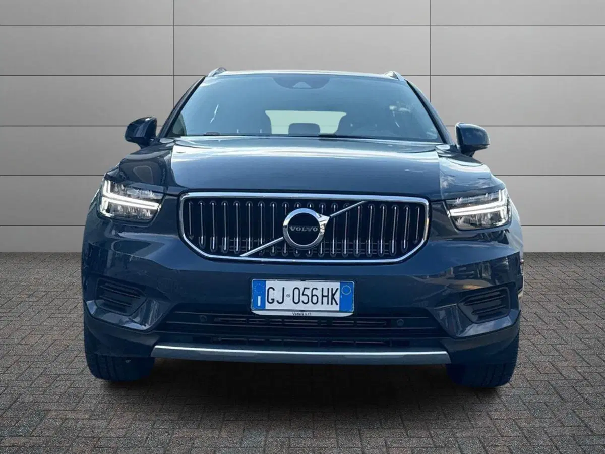 Volvo XC40 usata a Reggio Calabria (12)