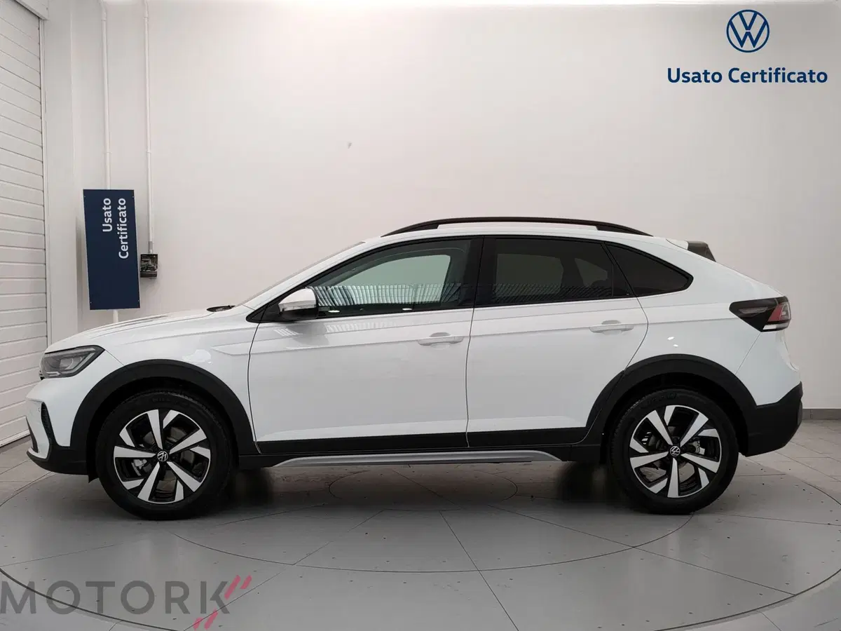 Volkswagen Taigo nuova a Varese (3)