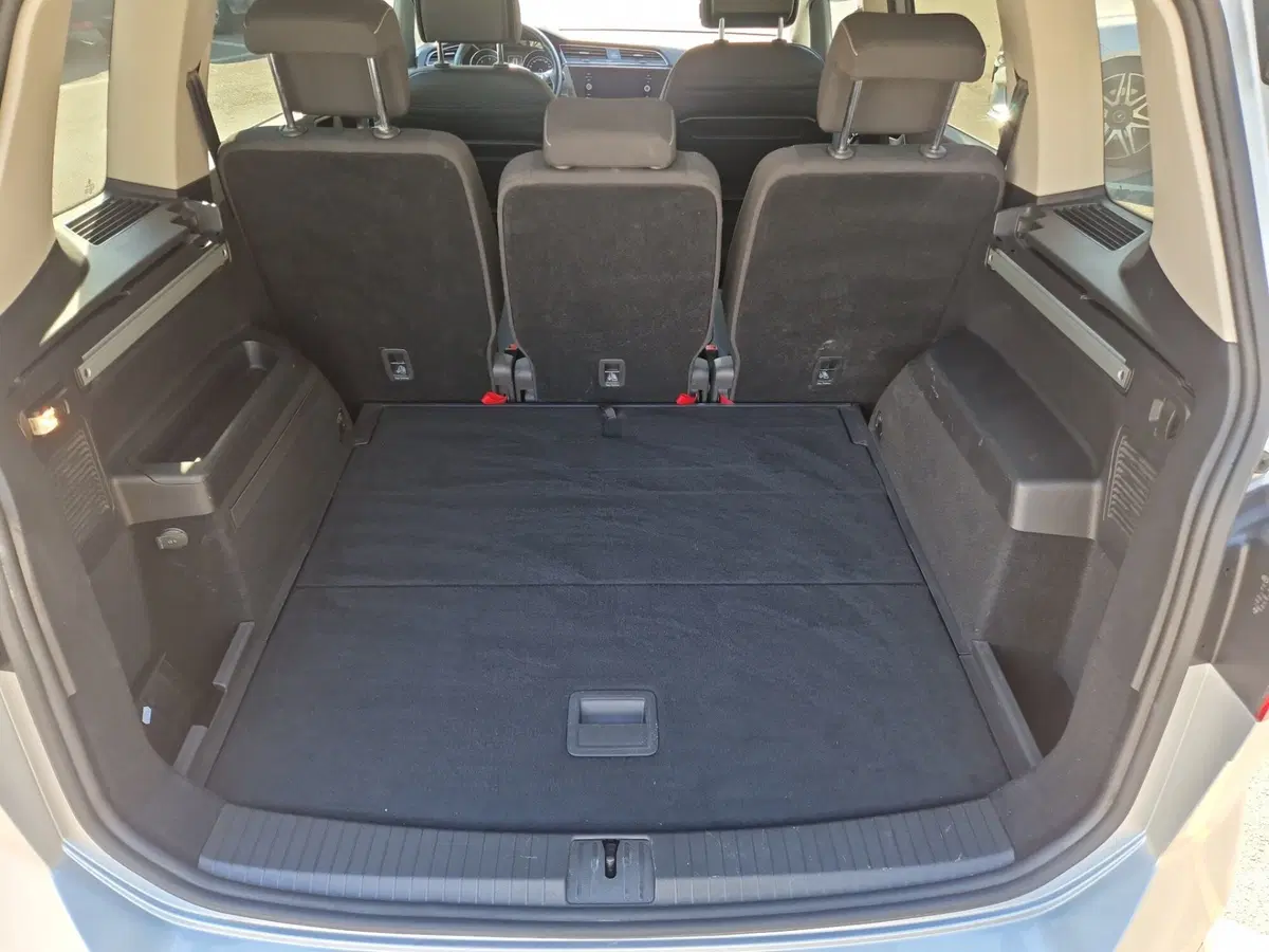 Volkswagen Touran usata a Grosseto (13)