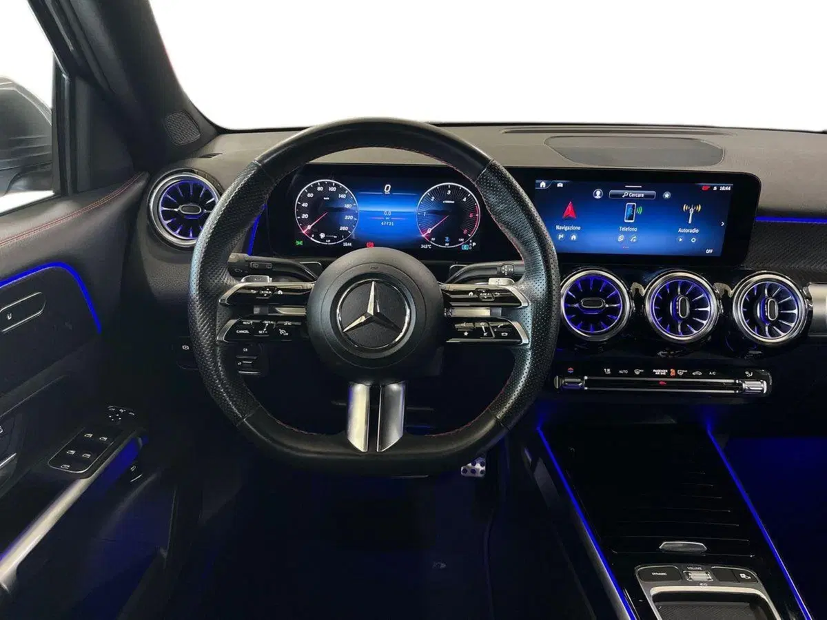 Mercedes-Benz GLB usata a Napoli (12)