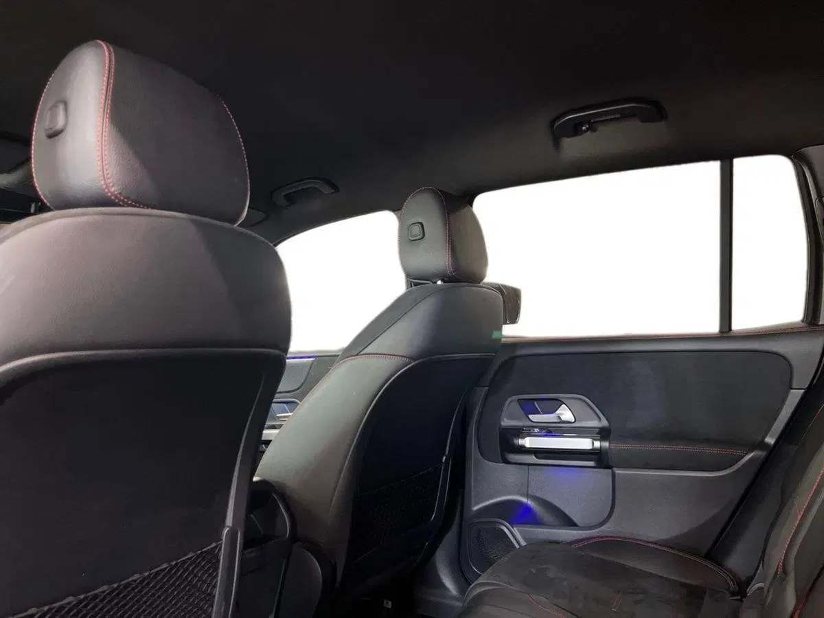 Mercedes-Benz GLB usata a Napoli (14)