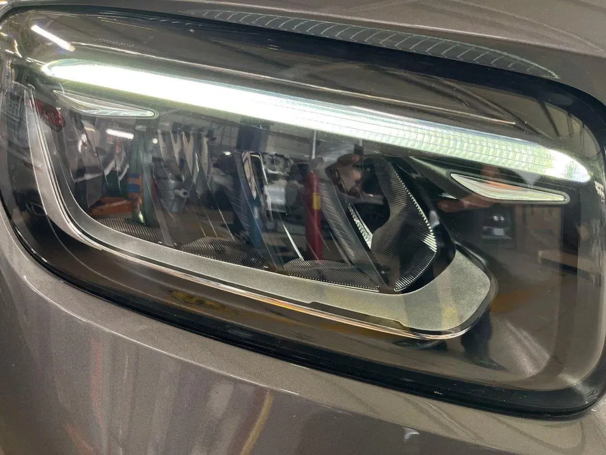 Mercedes-Benz GLB usata a Napoli (7)