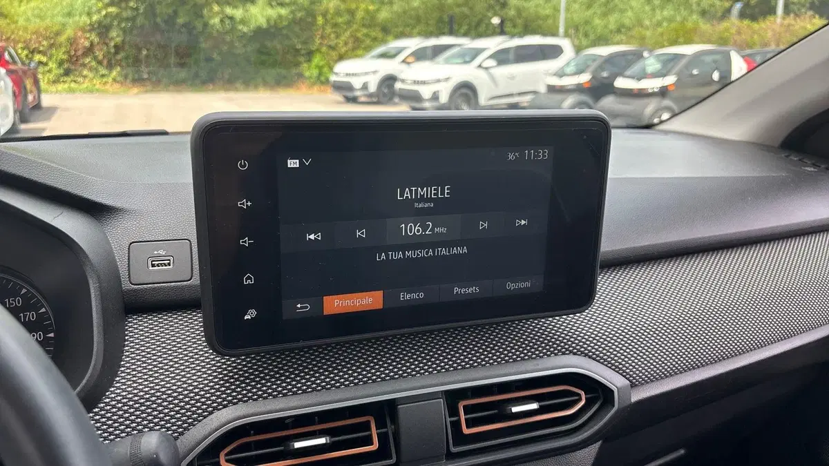Dacia Sandero usata a Padova (12)