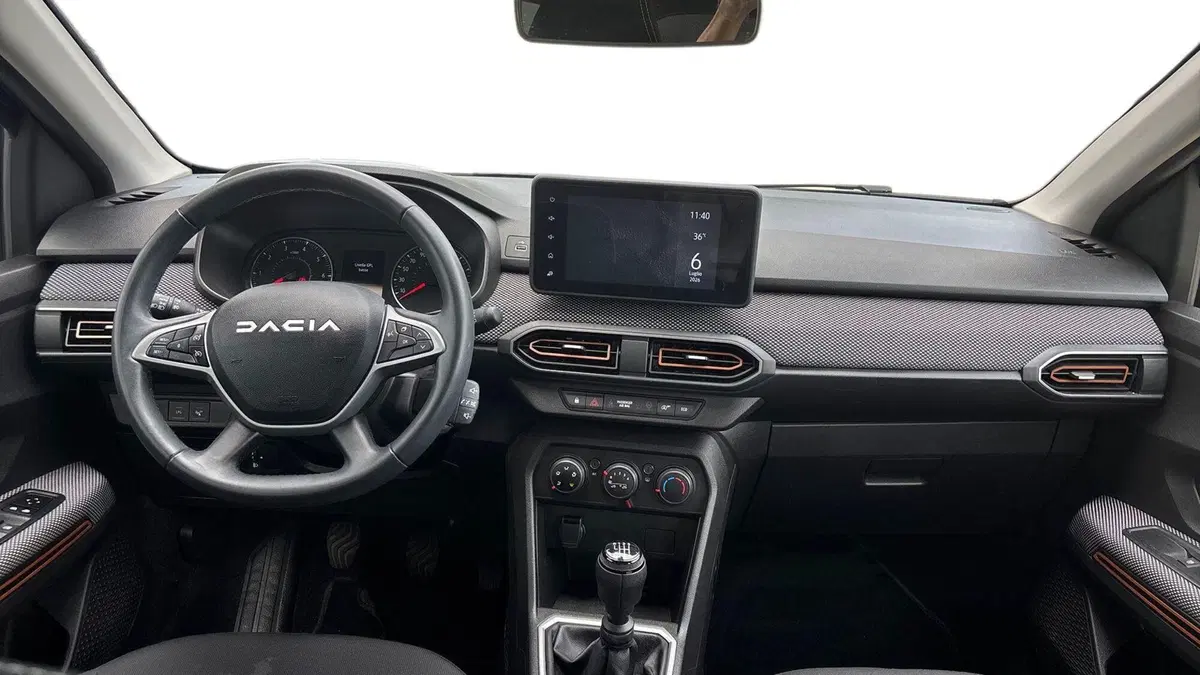 Dacia Sandero usata a Padova (8)