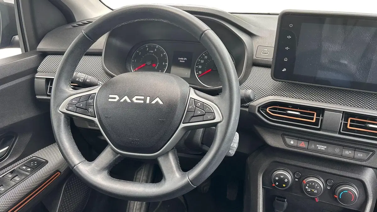 Dacia Sandero usata a Padova (9)