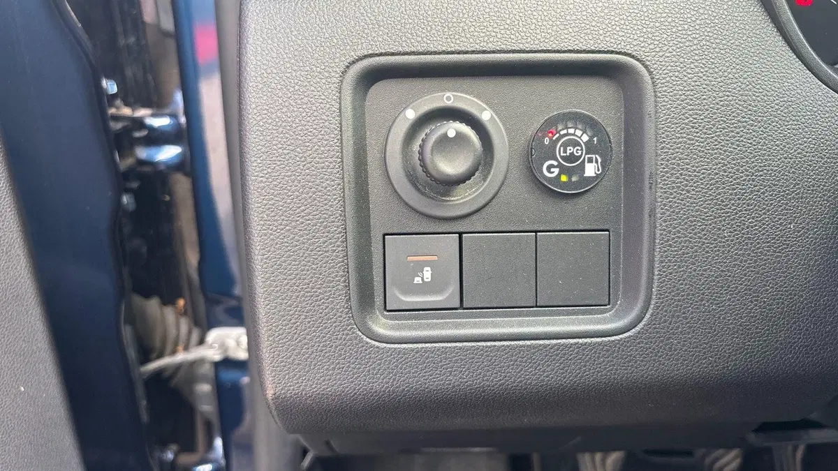 Dacia Duster usata a Padova (15)