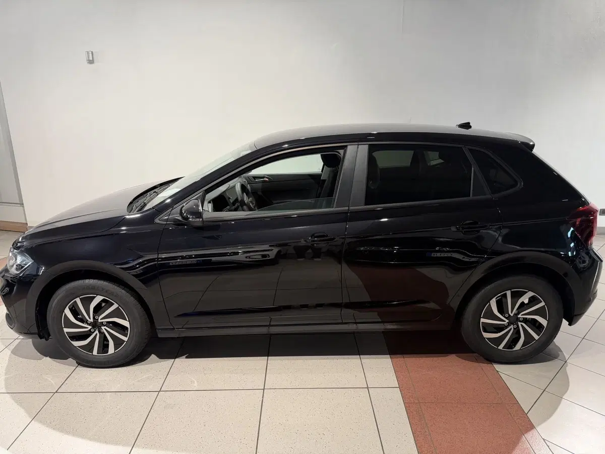 Volkswagen Polo nuova a Genova (2)