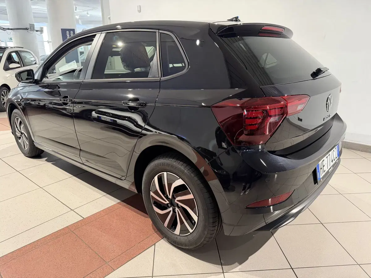 Volkswagen Polo nuova a Genova (3)