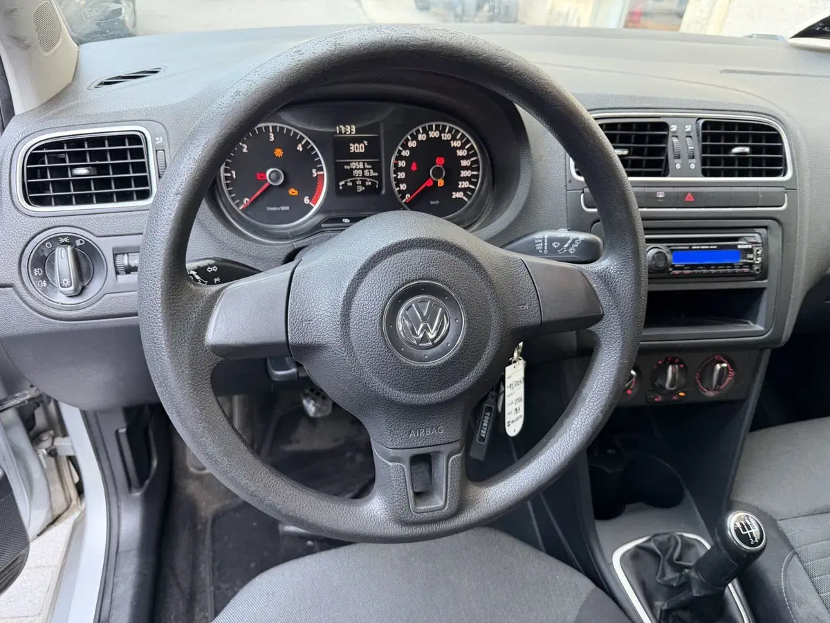 Volkswagen Polo usata a Genova (10)