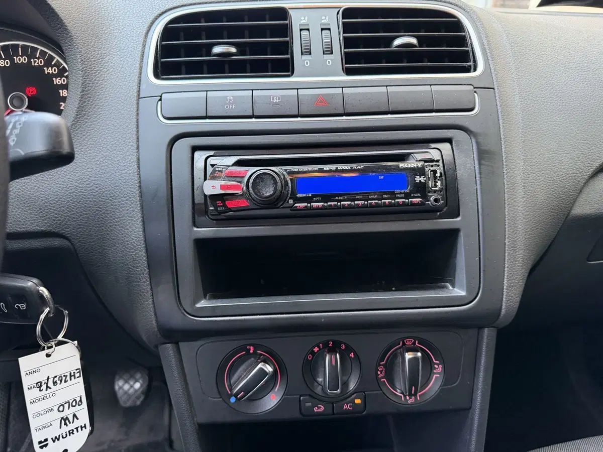 Volkswagen Polo usata a Genova (12)