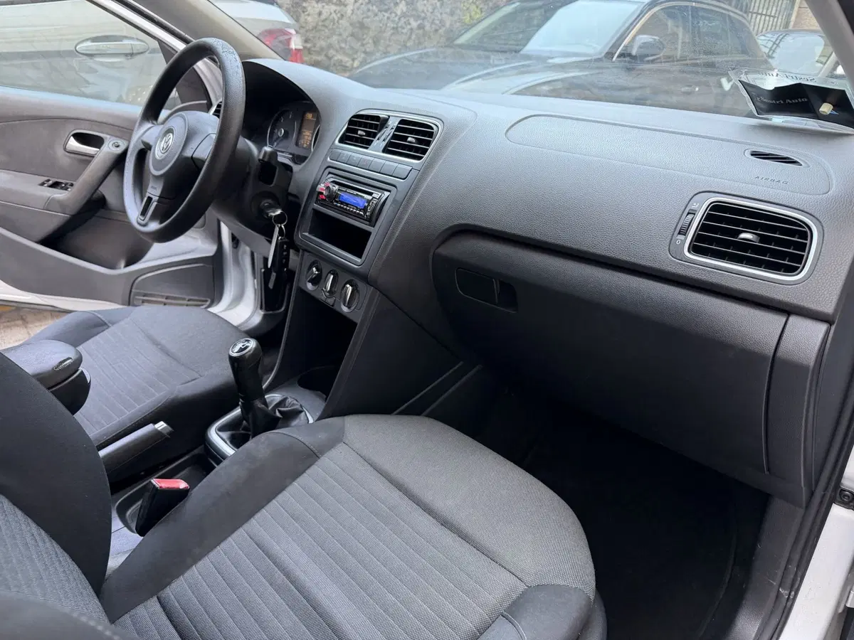 Volkswagen Polo usata a Genova (9)