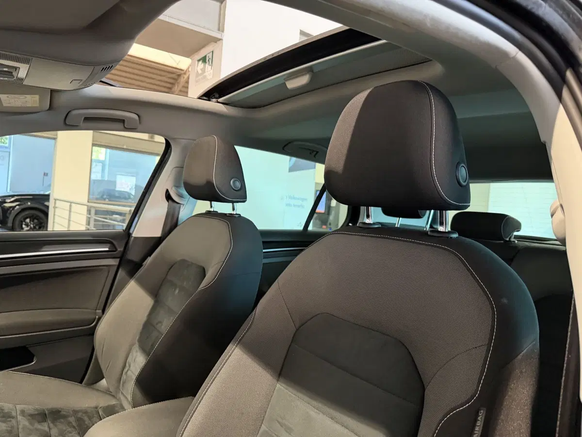 Volkswagen Golf Variant usata a Genova (10)