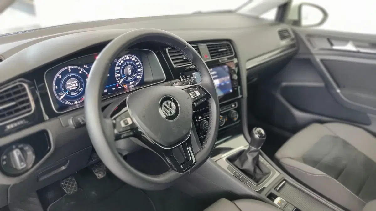 Volkswagen Golf Variant usata a Taranto (7)