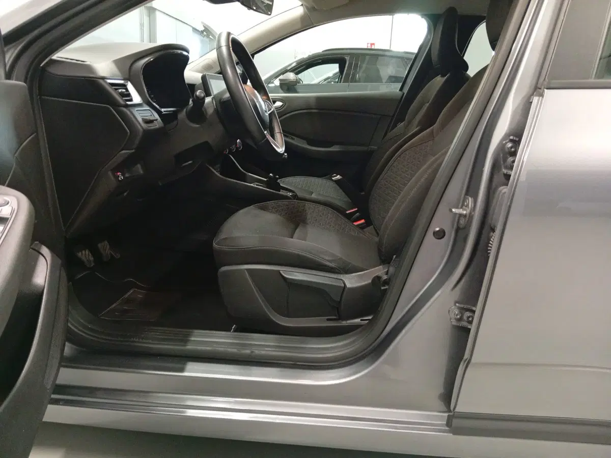 Renault Clio usata a Varese (9)