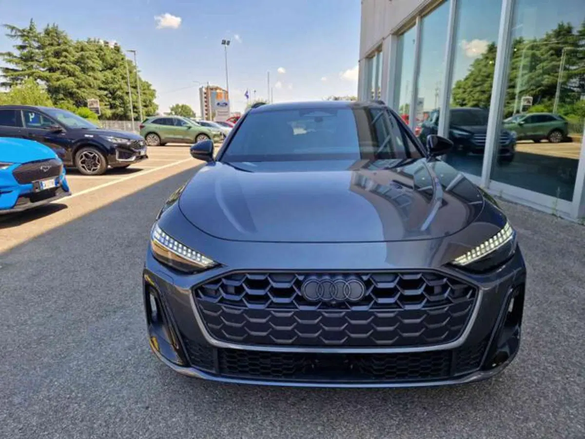 Audi A5 Avant nuova a Bologna (2)