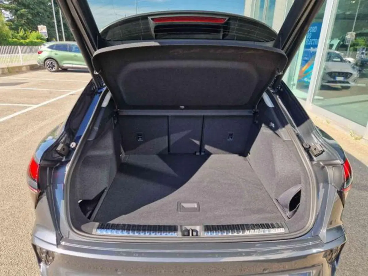 Audi Q3 Sportback nuova a Bologna (15)