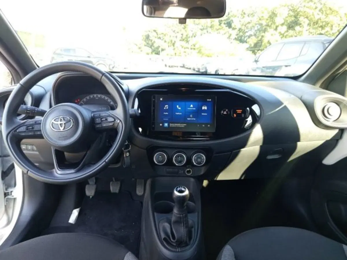 Toyota Aygo X usata a Frosinone (16)