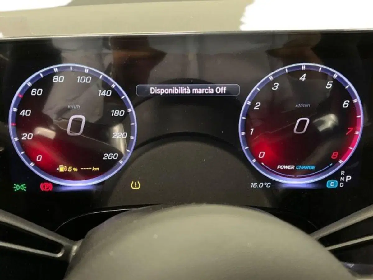 Mercedes-Benz GLB nuova a Verona (12)