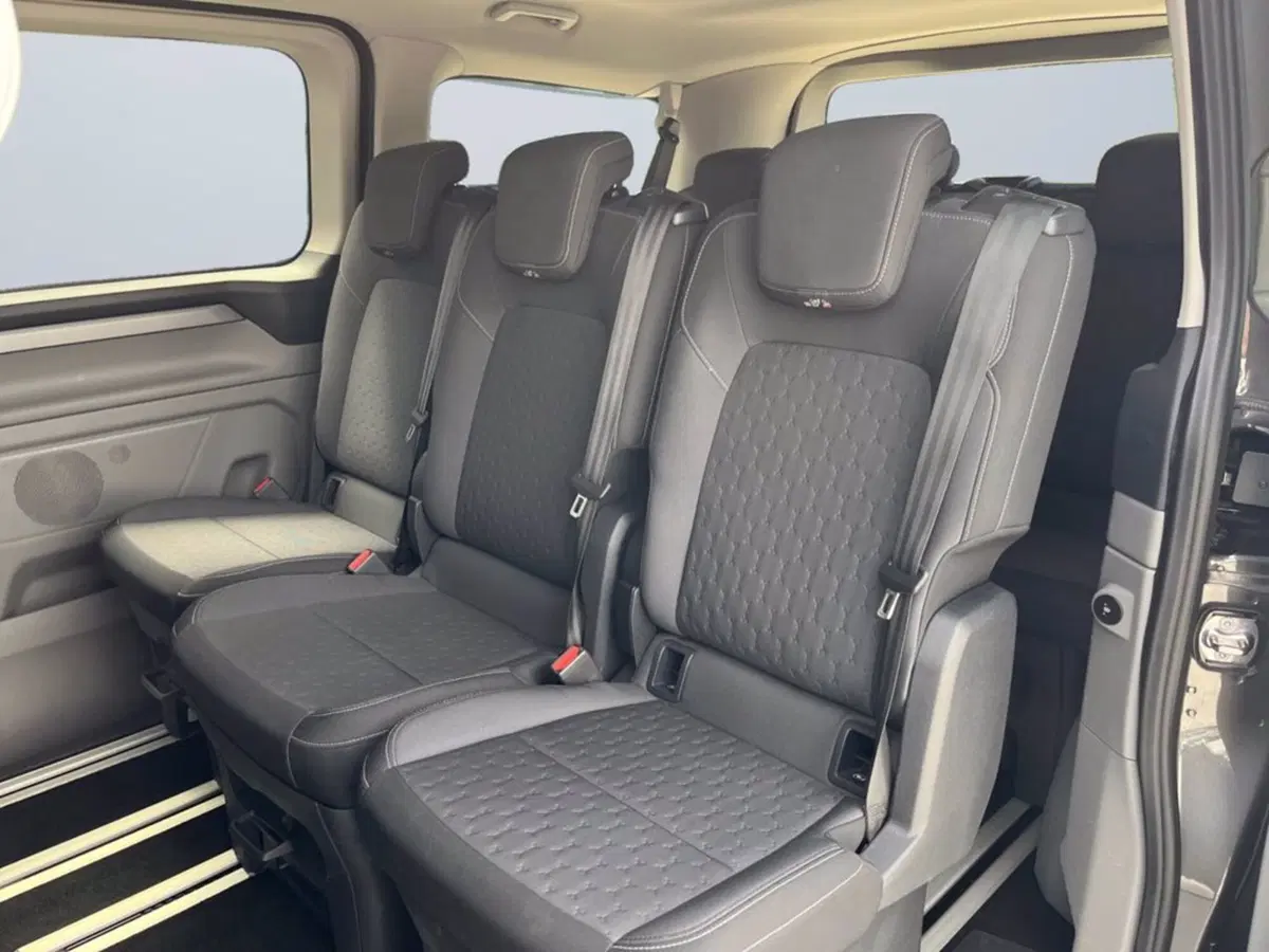 Ford Tourneo Custom usata a Milano (12)