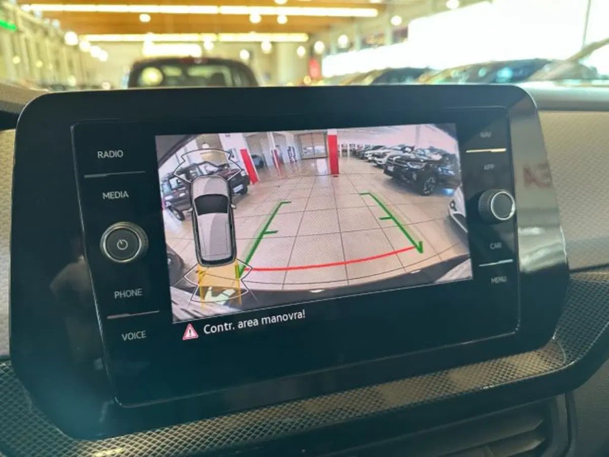 Volkswagen T-Cross nuova a Vicenza (11)