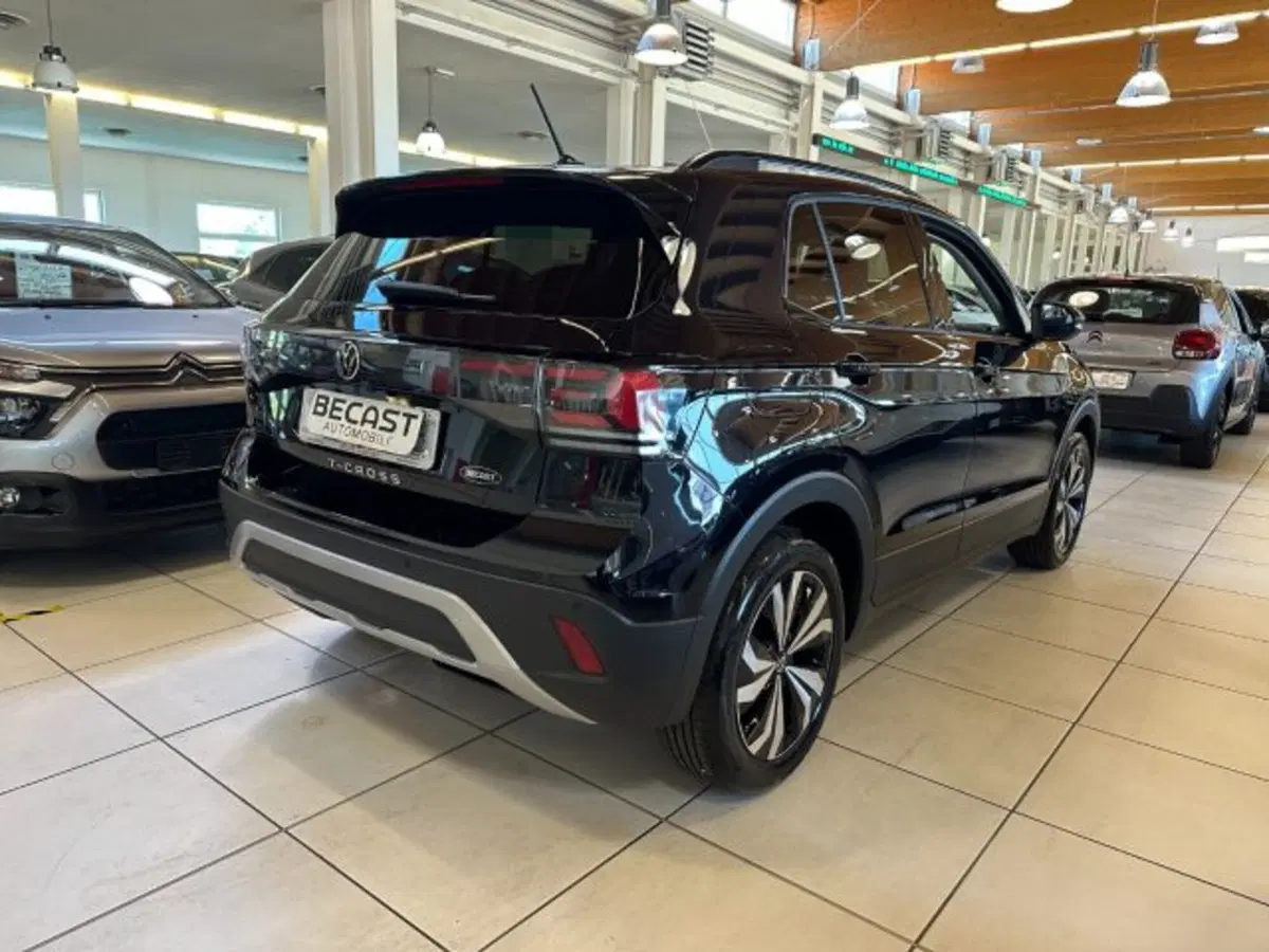 Volkswagen T-Cross nuova a Vicenza (3)