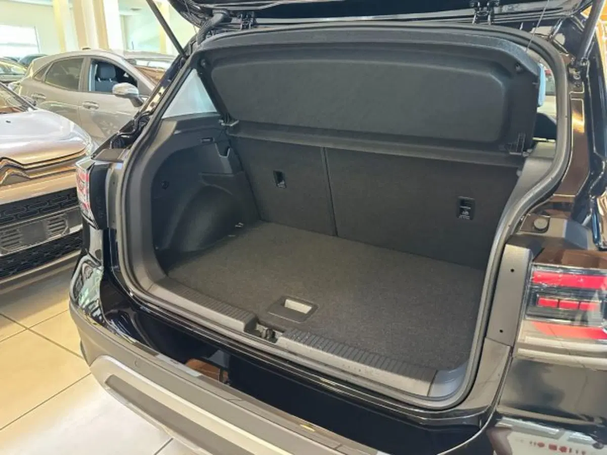 Volkswagen T-Cross nuova a Vicenza (5)