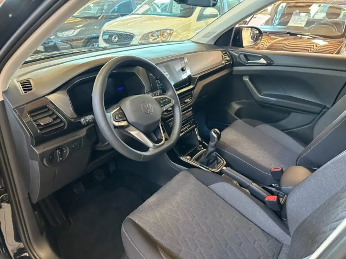 Volkswagen T-Cross nuova a Vicenza (7)