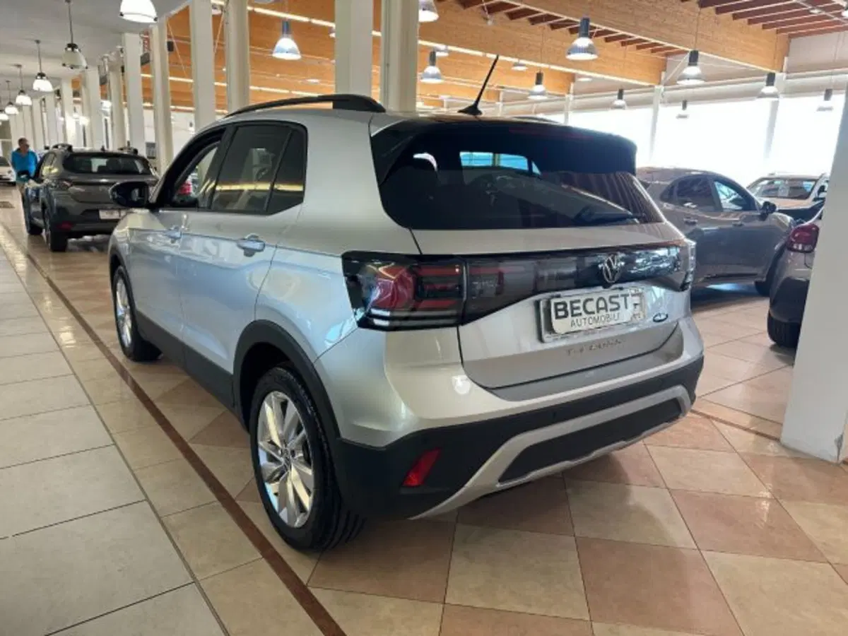 Volkswagen T-Cross nuova a Vicenza (4)