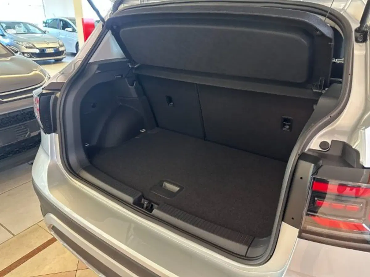 Volkswagen T-Cross nuova a Vicenza (5)