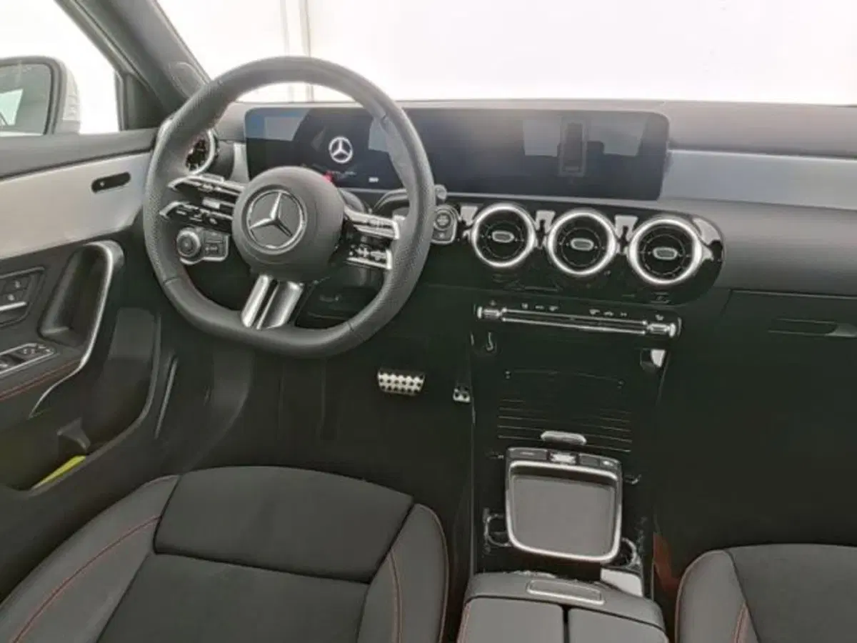 Mercedes-Benz Classe A usata a Milano (6)
