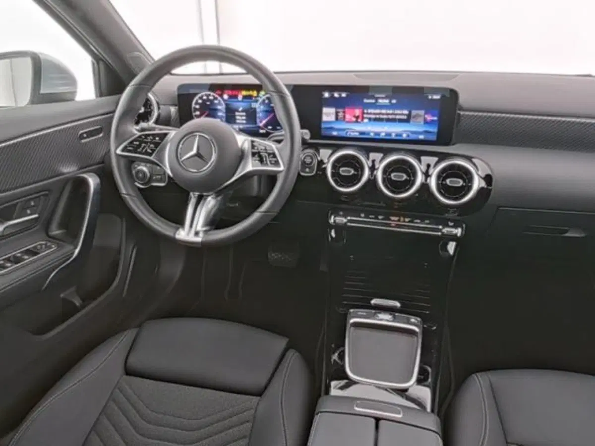 Mercedes-Benz Classe A usata a Milano (7)