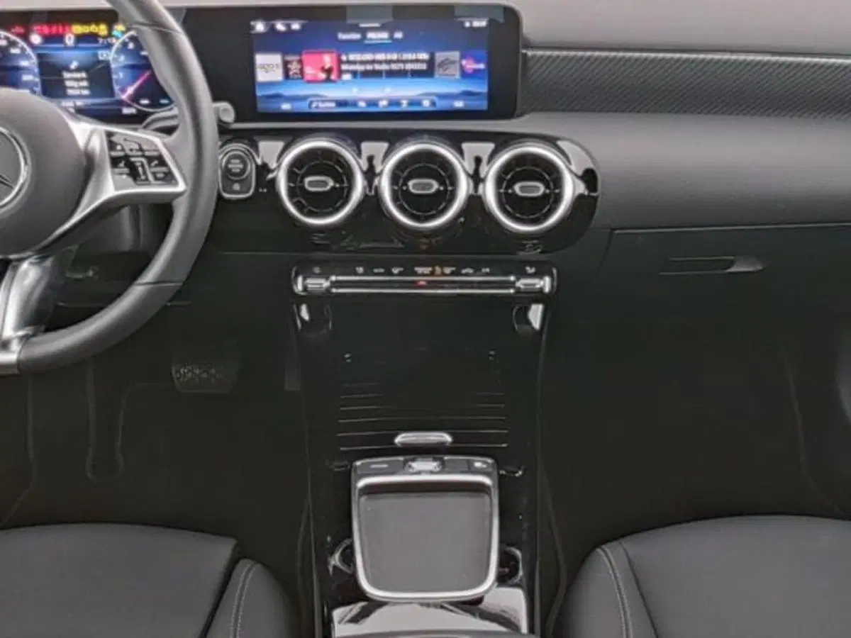 Mercedes-Benz Classe A usata a Milano (9)