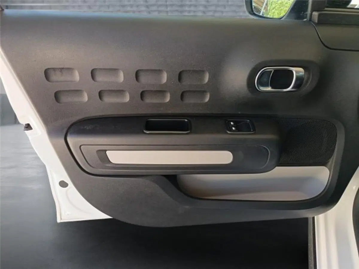 Citroen C3 usata a Bari (9)