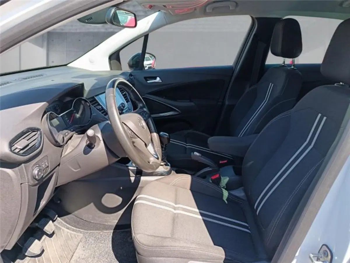 Opel Crossland usata a Bari (9)