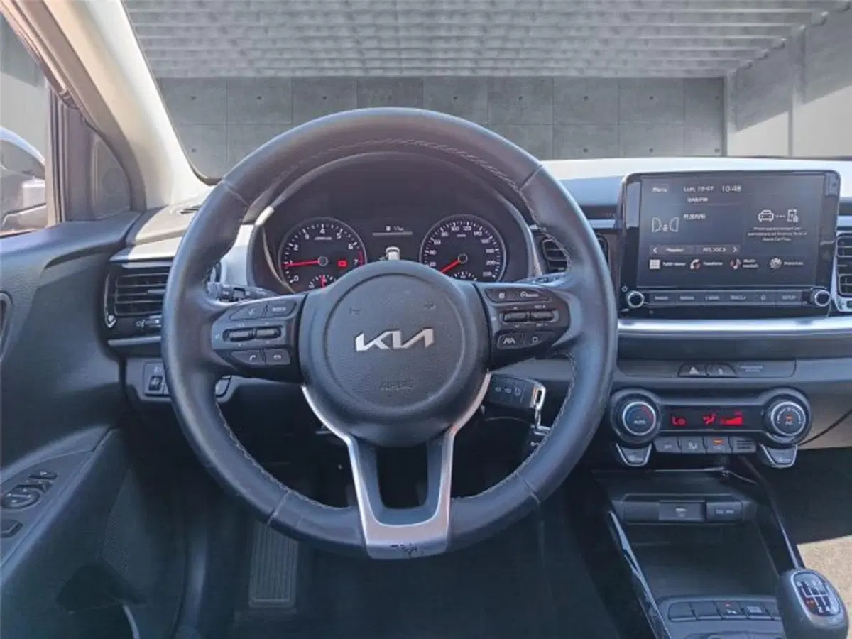 Kia Stonic usata a Bari (14)