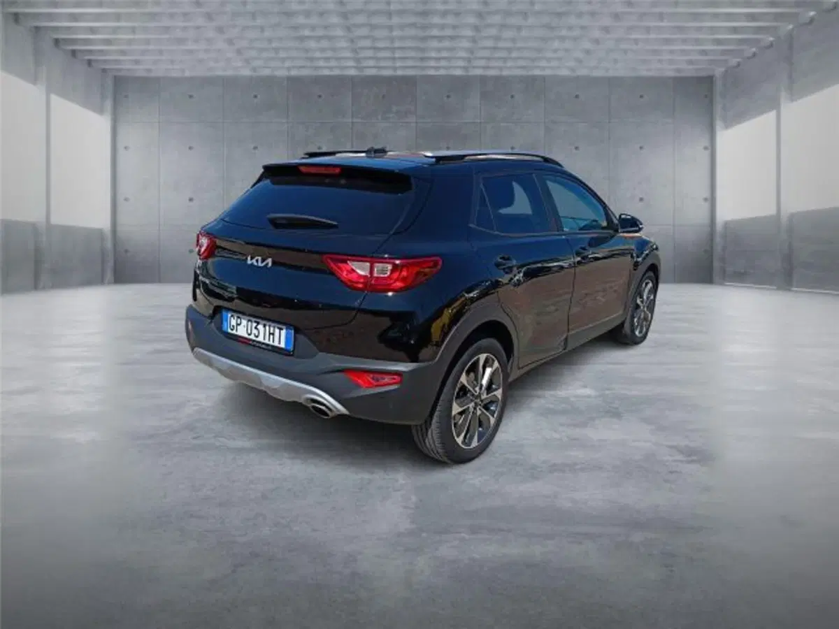 Kia Stonic usata a Bari (6)