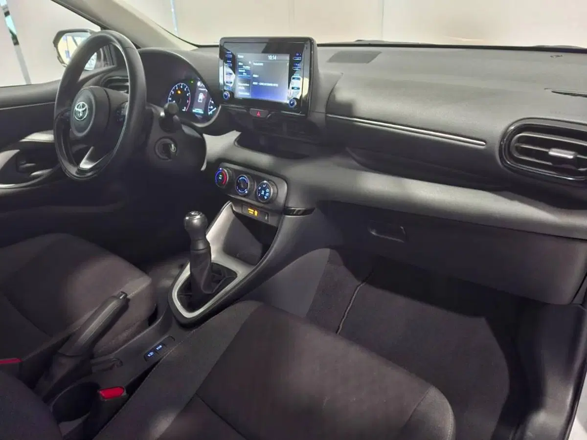 Toyota Yaris usata a Torino (12)