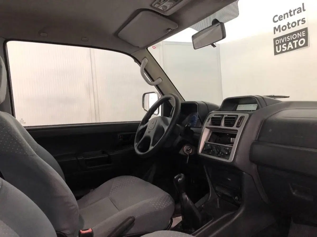 Mitsubishi Pajero usata a Torino (8)