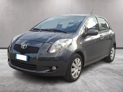 Toyota Yaris 1.3 5 porte Sol del 2008 usata a Torino