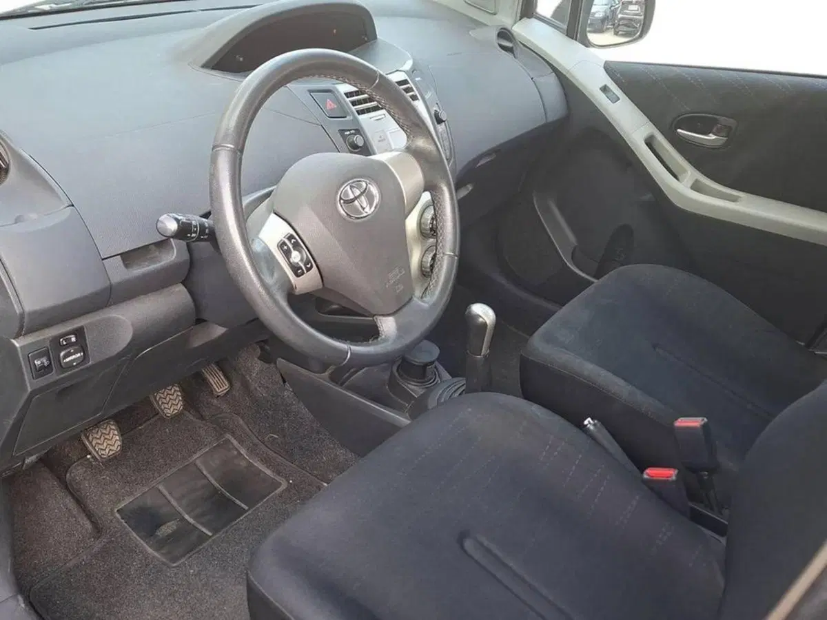 Toyota Yaris usata a Torino (10)