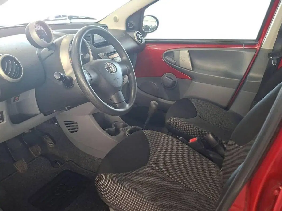 Toyota Aygo usata a Torino (9)