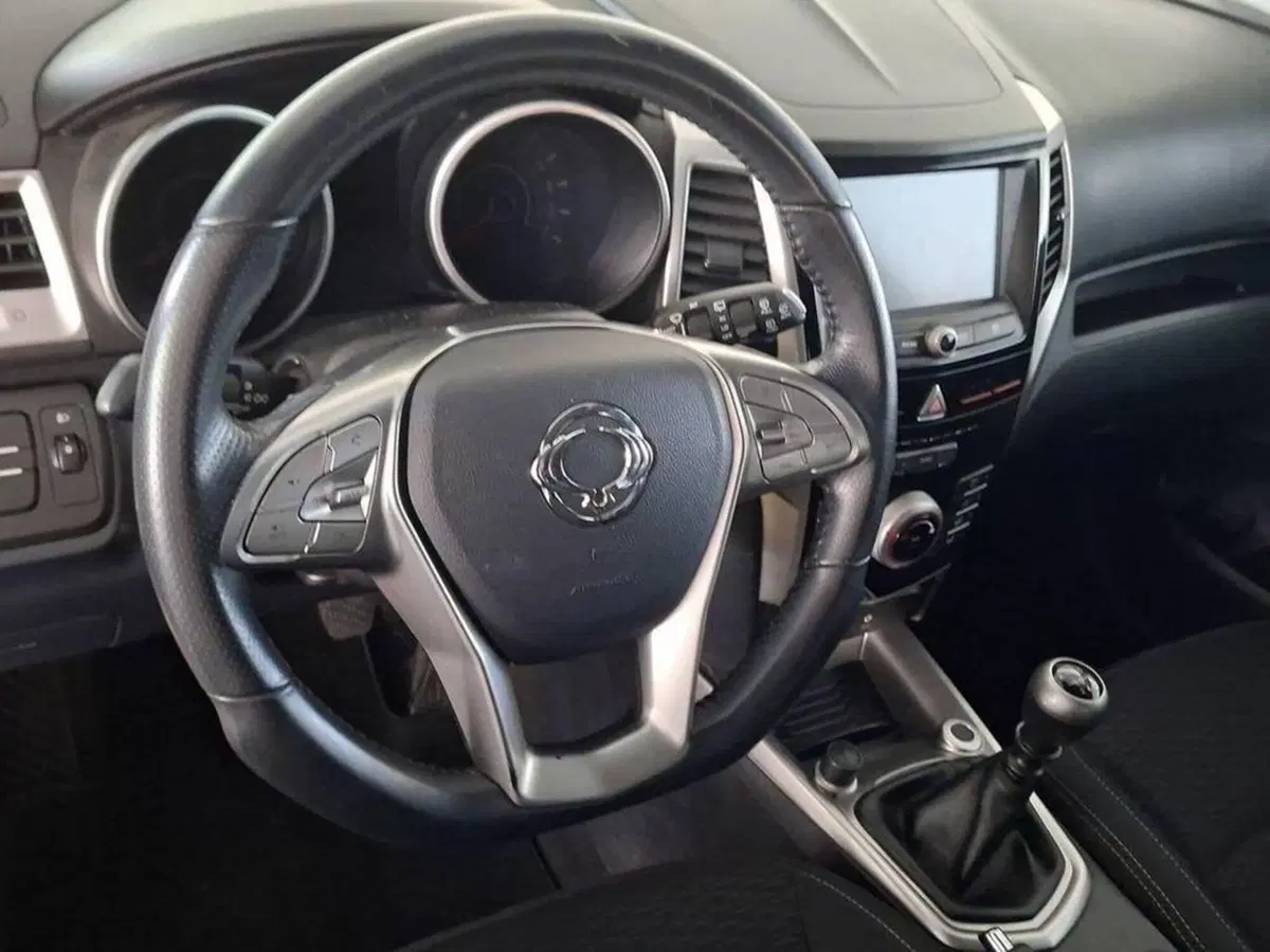 Ssangyong Tivoli usata a Torino (10)