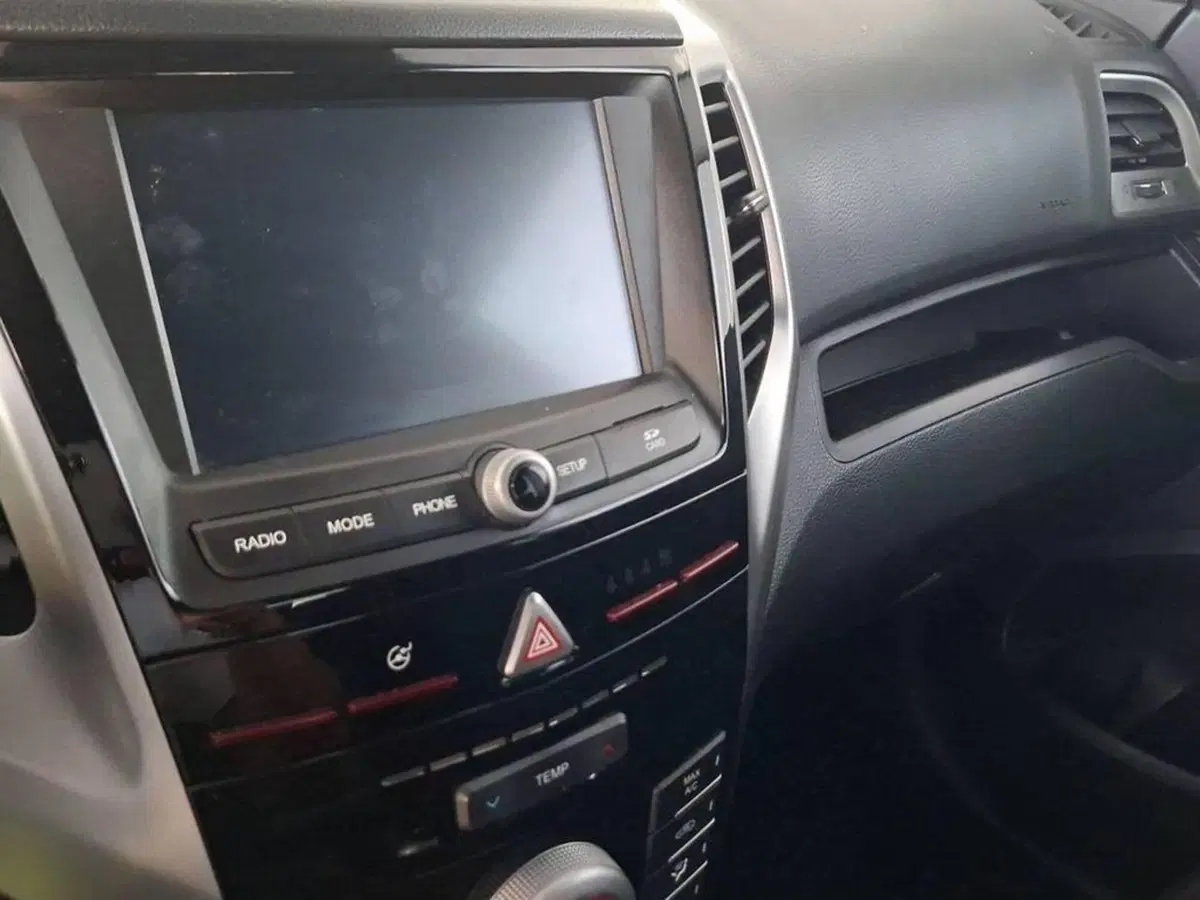 Ssangyong Tivoli usata a Torino (7)