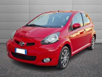 Toyota Aygo 1.0 12V VVT-i 5 porte del 2011 usata a Torino