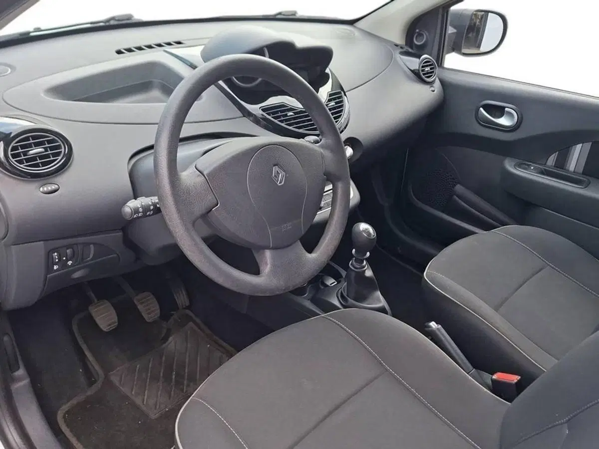 Renault Twingo usata a Torino (9)