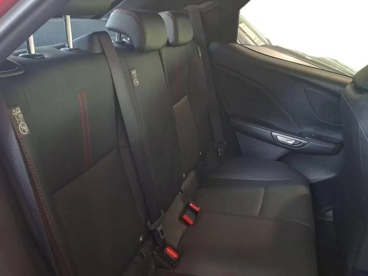 Lexus LBX usata a Torino (12)