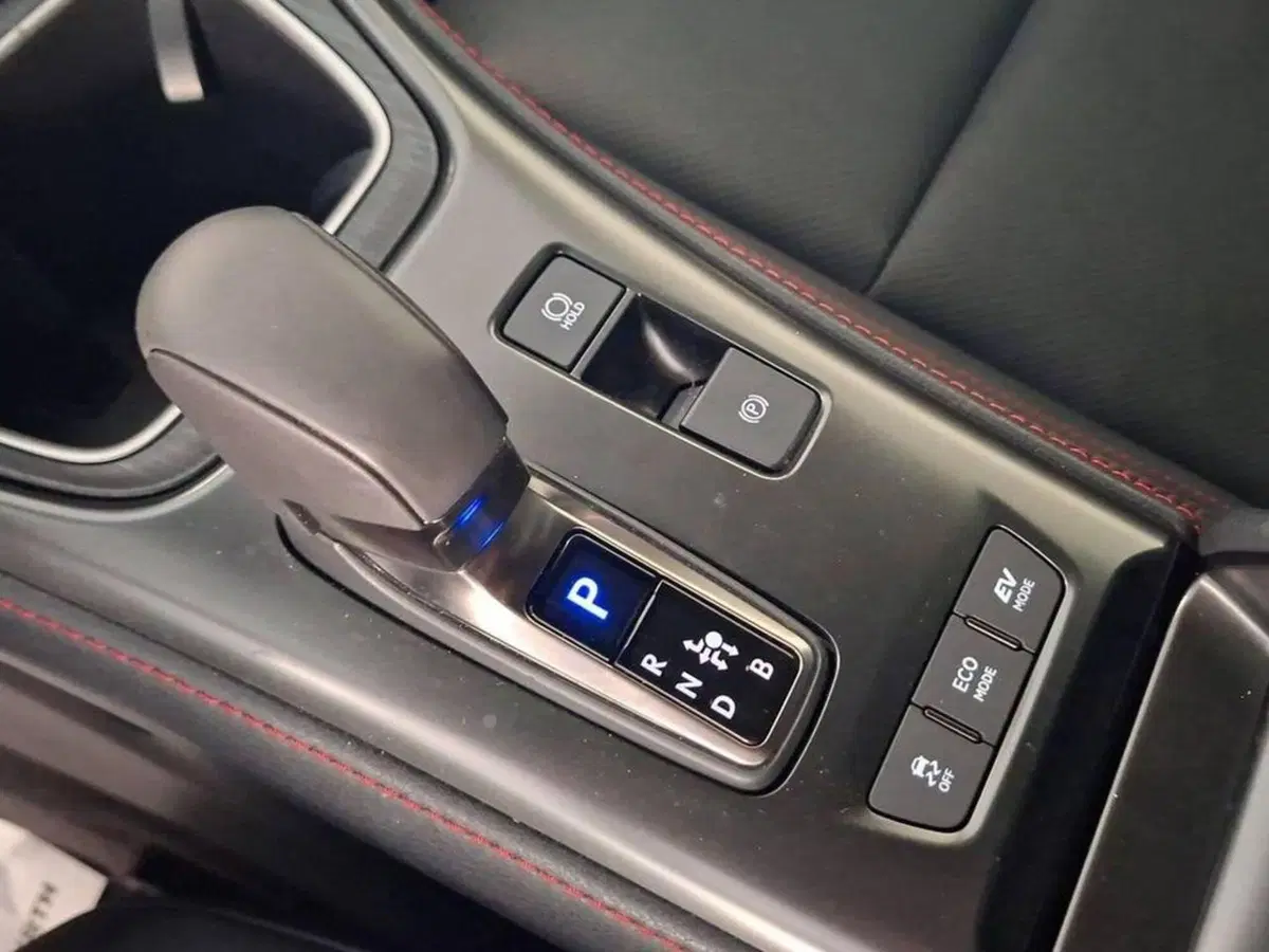 Lexus LBX usata a Torino (9)