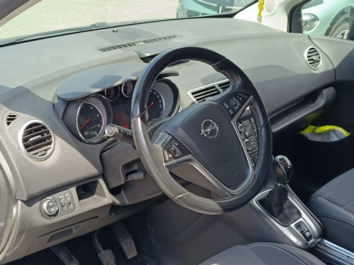 Opel Meriva usata a Sondrio (12)