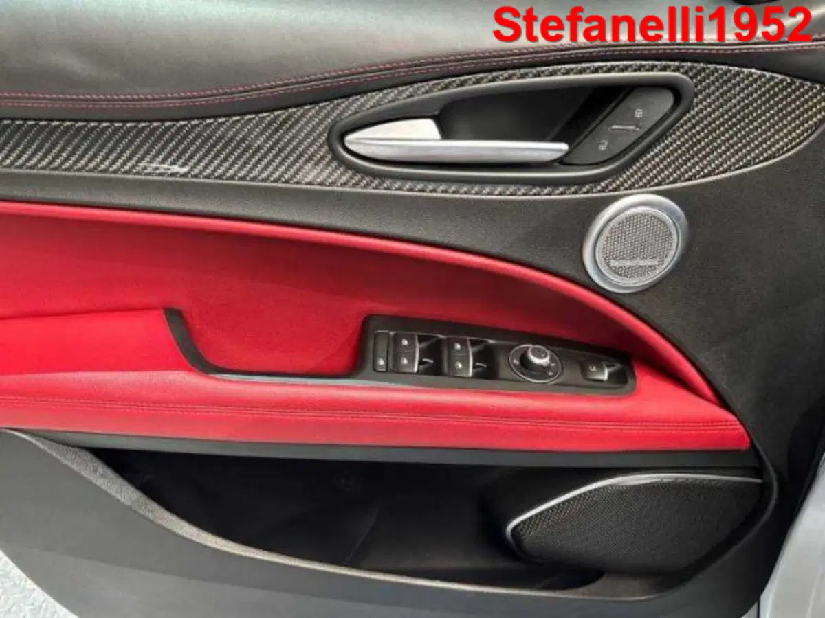 Alfa Romeo Stelvio usata a Bologna (10)