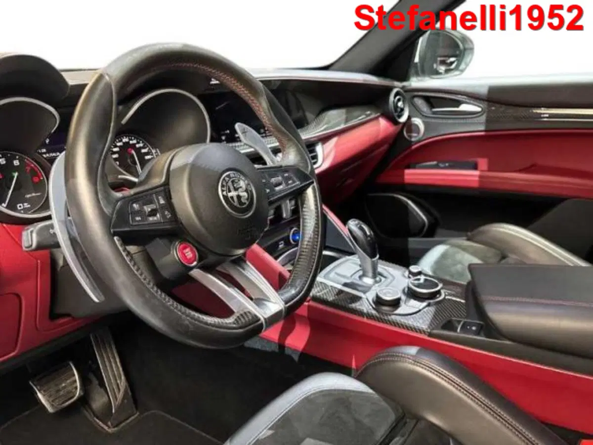 Alfa Romeo Stelvio usata a Bologna (11)
